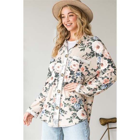 BEIGE ROSES PRINT BUTTON DOWN TOP - Picture 3 of 6